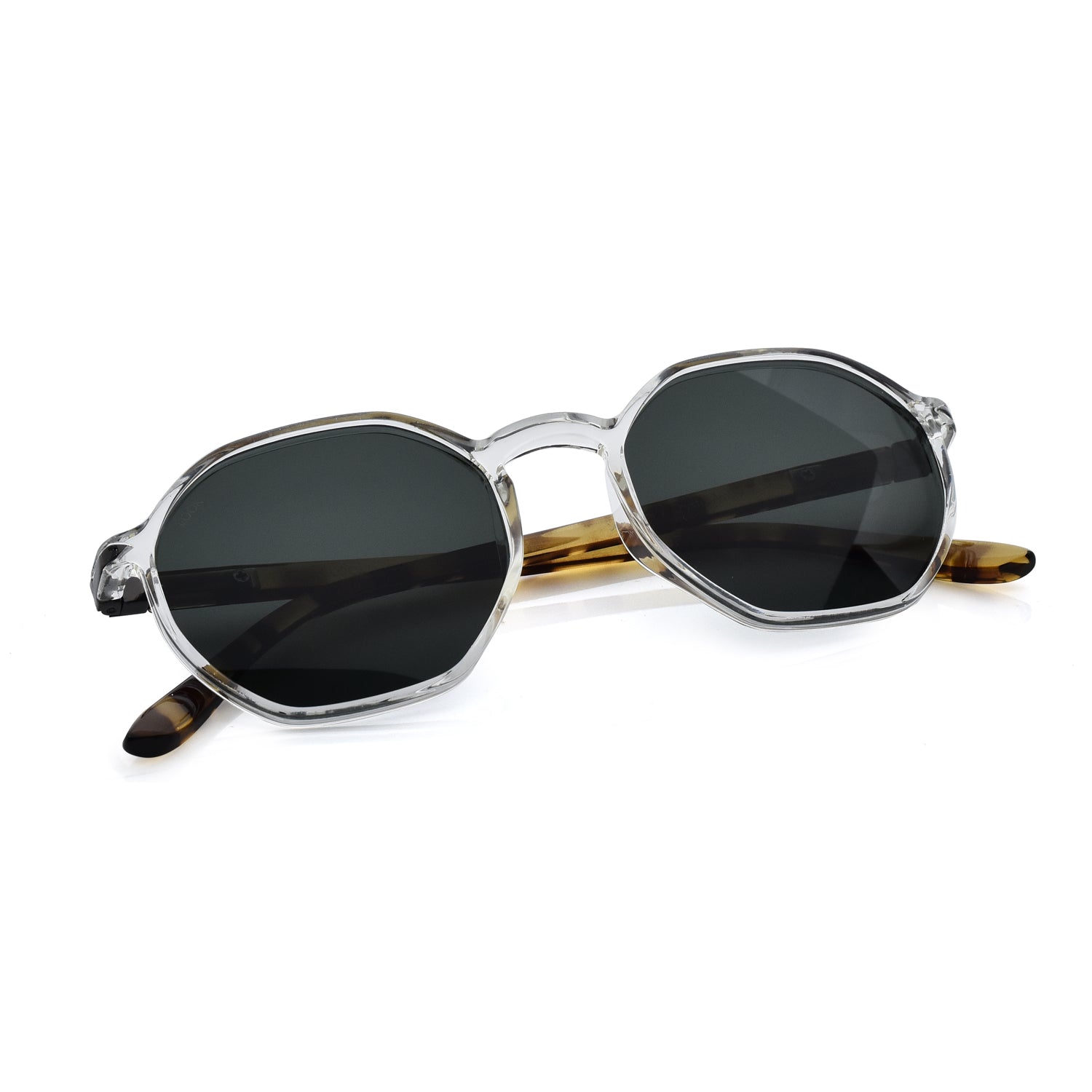 Santorini Crystal Amber — نظارات Looklight — صورة Lifestyle — خفيف لا يُحسّ به